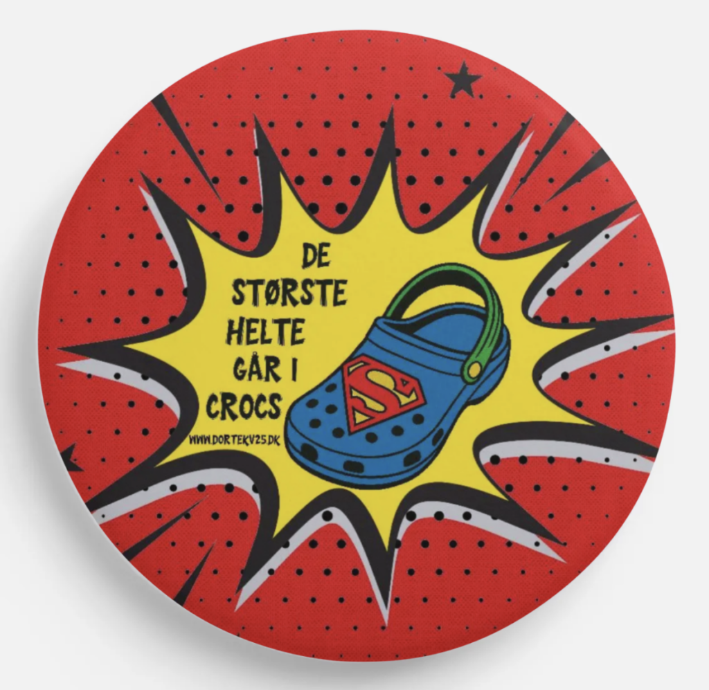 DE STØRSTE HELTE GÅR I CROCS LOGO